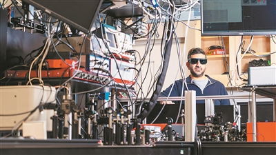 激光繪晶新技術 開啟材料按需生長的智能時代